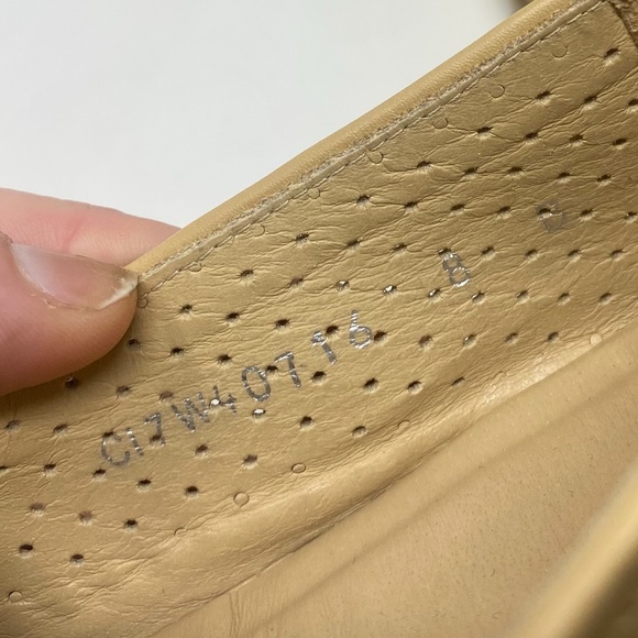 Stuart Weitzman Lincoln Tan Khaki Galaxy Women's Loafers Driving Mocs Moccasins - Picture 7 of 7